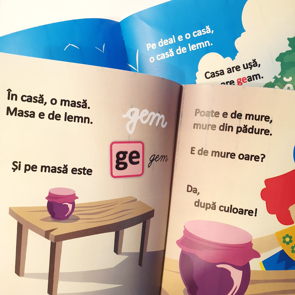 În casa de pe deal - Alina Voinea - cărticică printabilă gratuită pentru învățarea cititului